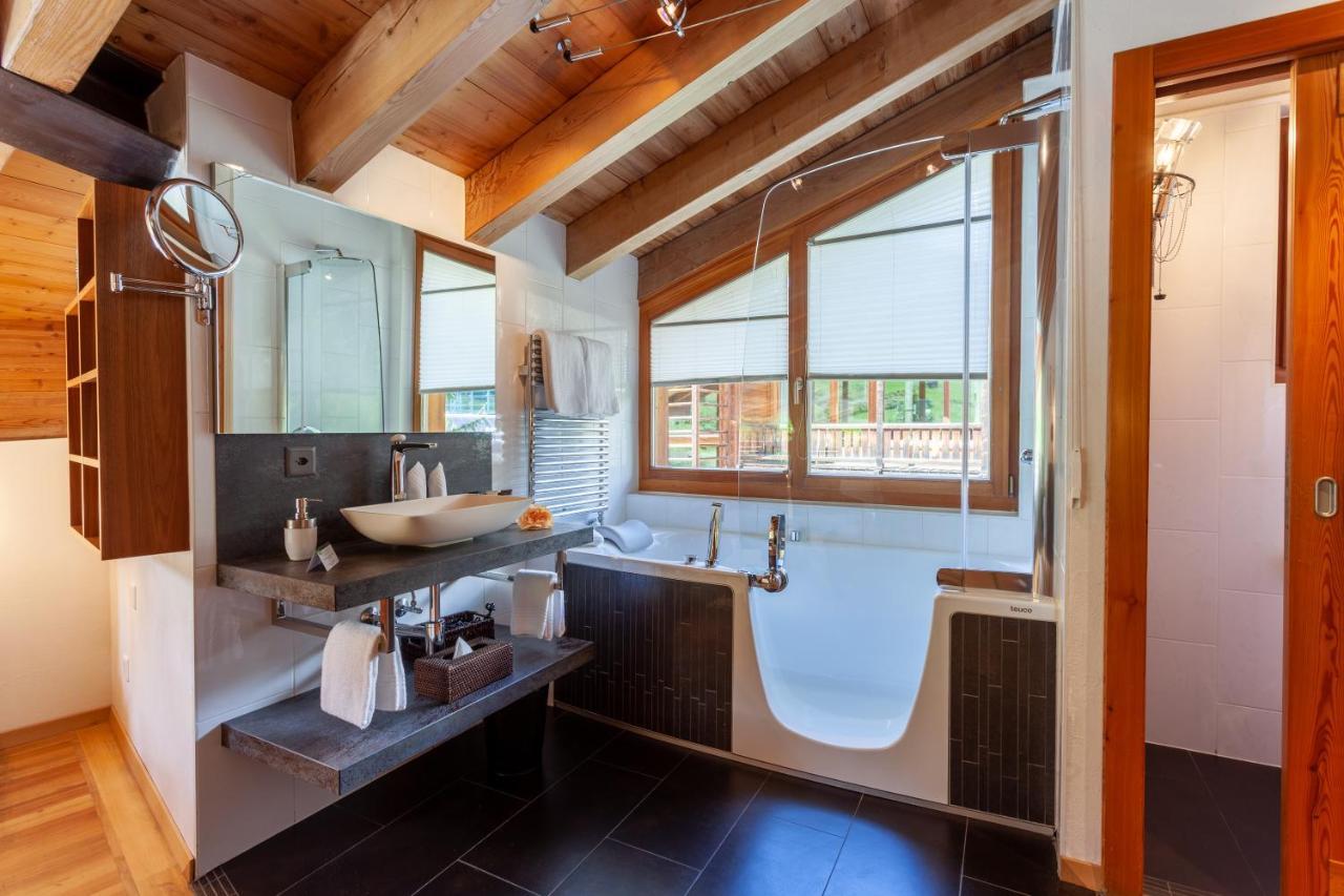 Three-Bedroom Suite,1244956837:JPEG