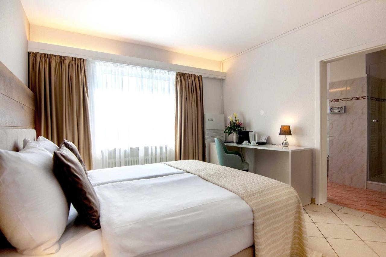 Deluxe Double with Balcony, Lake View and Jacuzzi