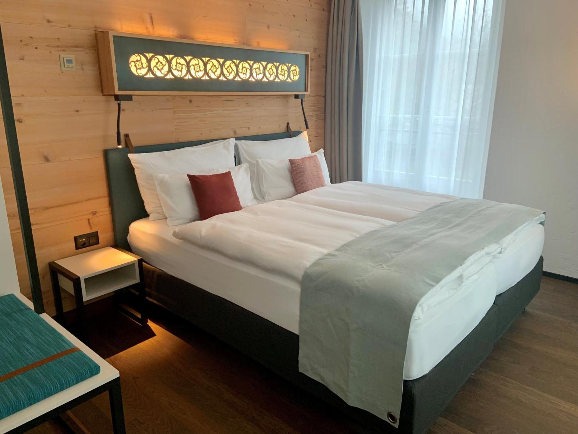 Medium Room