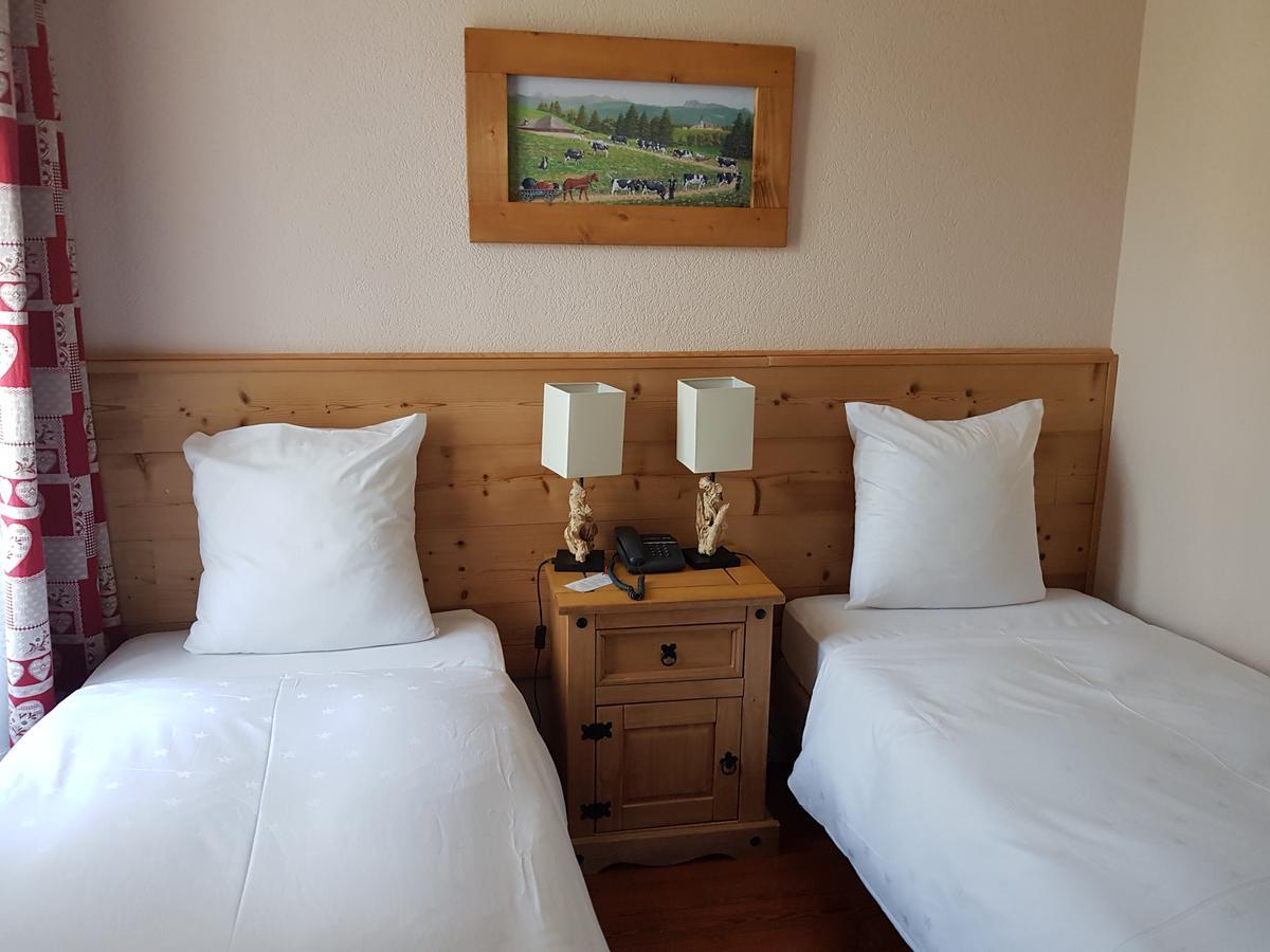Twin Room,665311614:JPEG