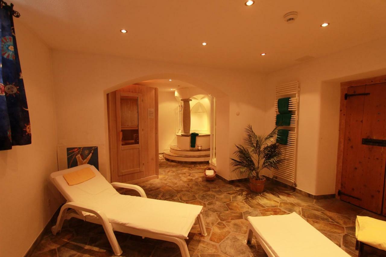 Large Double Room,829489490:JPEG