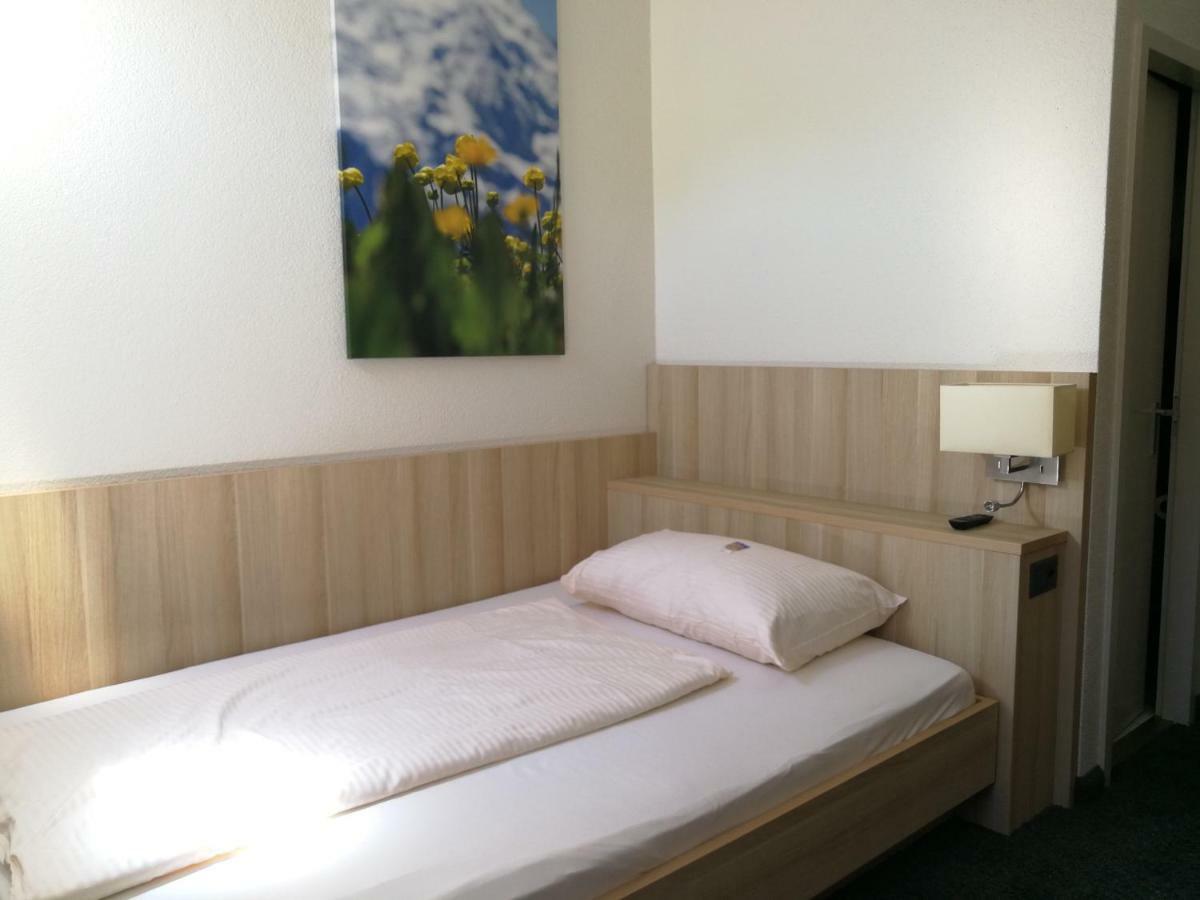 Standard Twin Room with Air Conditioning
