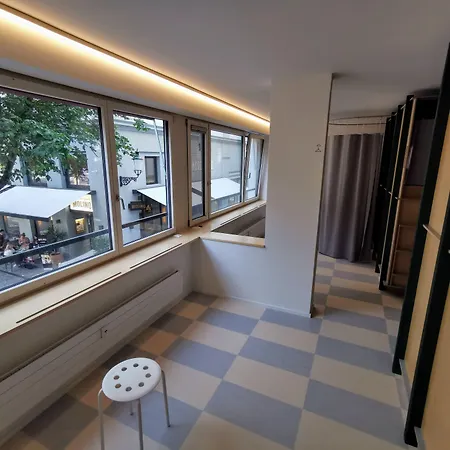 Green Marmot Capsule Hotel Zuerich-3