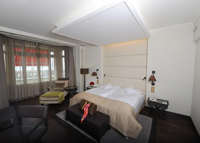 Lausanne Palace
