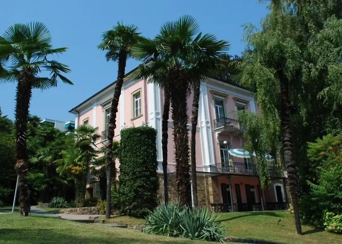 & Montarina