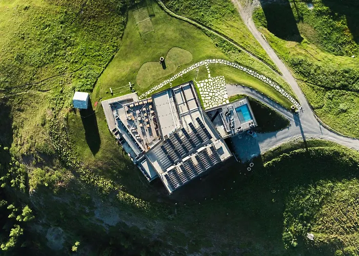 Chetzeron Mountain Boutique Hotel