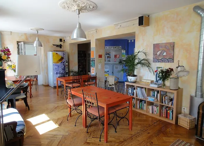 Lausanne Guesthouse & Backpacker